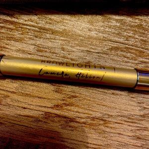 Brow bar by Reema highlighter light